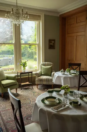 Outwood House Отели рядом со станцией Headingley