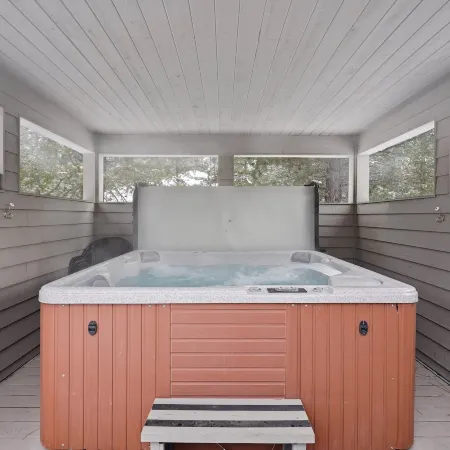 Beautifully Updated 6 Todd Home with Hot Tub and Easy Access to Sharc by RedAwning
