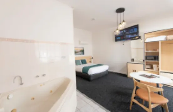 Glenelg Motel