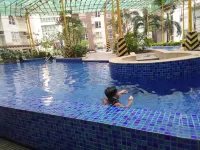 2BR/Pioneer Woodland SM Light connected to BONI Train Station,Mandaluyong,Metro Manila Philippines