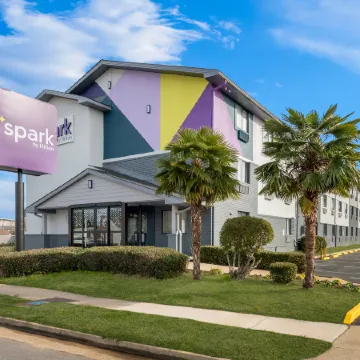 Spark by Hilton Norfolk