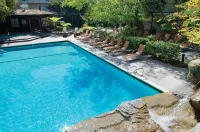 DoubleTree by Hilton Torrance - South Bay - Rooftop Pools