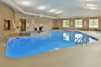 Holiday Inn Express BREEZEWOOD by IHG