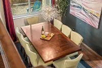 Pixar Paradise! 15 Min to Downtown / Game Room