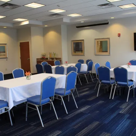 Holiday Inn Express LELAND - WILMINGTON AREA by IHG