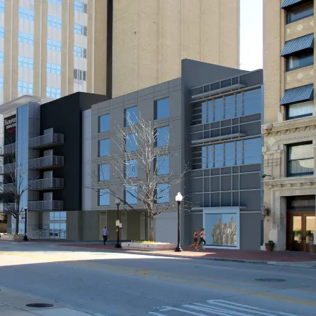 Fairfield Inn & Suites Fort Worth Downtown/Convention Center Отели рядом с достопримечательностью «Мемориал центра Уилла Роджерса»
