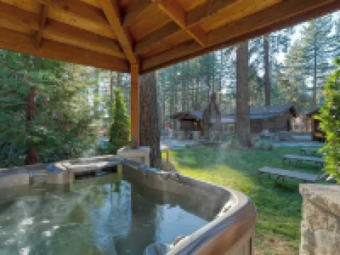 Lake Star by AvantStay Hot Tub Walk to Beach Hotels in Kings Beach