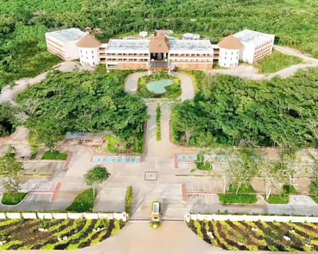 Hotel Mundo Maya Edzná Hotéis em Campeche