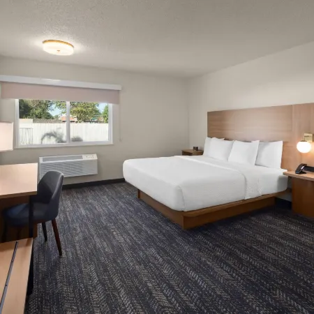 Ramada by Wyndham Merced Hoteles en Condado de Merced
