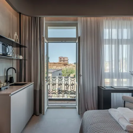 Amara Luxury Suites With Private Hot Tub