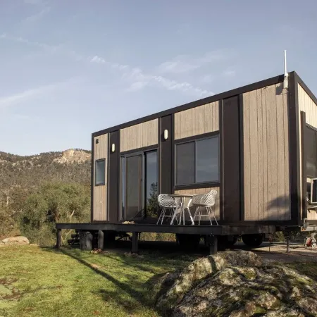 The Nile Farmstay: Modern Cabin Offering Incredible Views with Fire Pit and Spa.