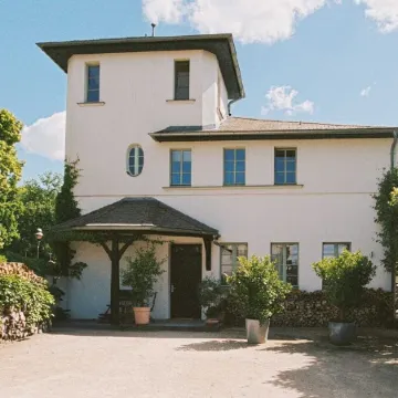 Turmvilla Ground Floor: Terrace with Pergola, Wood-Burning Stove and Water Access