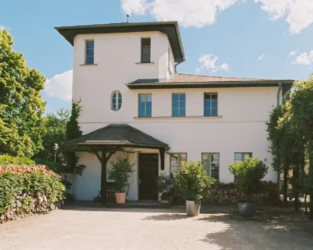 Turmvilla Ground Floor: Terrace with Pergola, Wood-Burning Stove and Water Access Hotéis em Werder