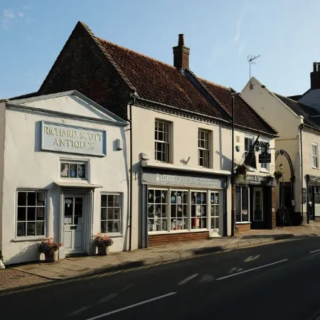 Sarah's - A Georgian townhouse apartment in the heart of historic Holt.