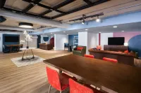 Voco College Station Aggieland by IHG - Pet friendly