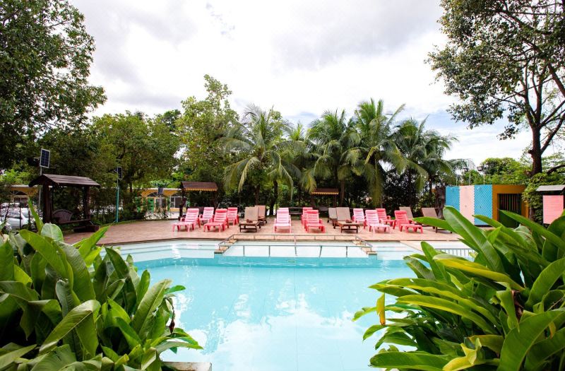 Royal Pineapple Hotel | a welcome to wealth and good fortune photo 3