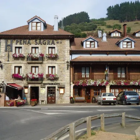 Hosteria Peña Sagra