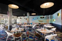 Atura Albury - breakfast