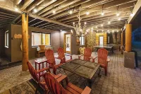 Verde River Lodge: Riverside Cabin Luxury with Hot Tub, Games & Wild Beauty