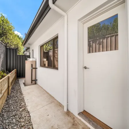 Cosy Kambah 1 Bedroom Near Shops & Parks