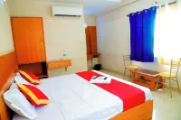 โรงแรม บรีซแลนด์ - สถานีรถไฟ เอโรด