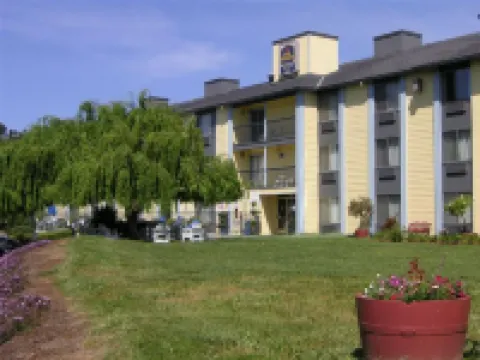 Best Western Plus Heritage Inn