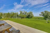 Montana Mountain Getaway: Deck & Amazing Views - Wifi