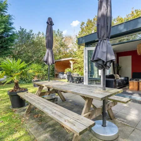 Tastefully Furnished Bungalow for 6 People With Lots of Privacy