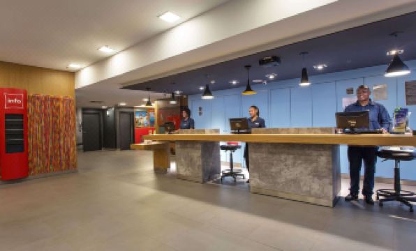 Ibis Salvador Rio Vermelho