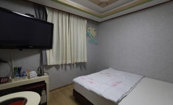 Dongchon Amusement Park Bernard