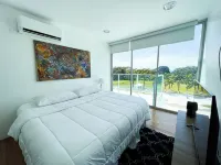 Bala Bliss Charming 2-bedroom apartment with WiFi, AC in Maria Chiquita のホテル