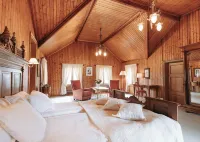 Bårdshaug Herregård Hotels in 