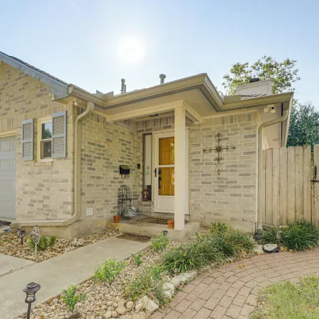 2 Mi to Dtwn! Modern Round Rock Oasis w/ Patio