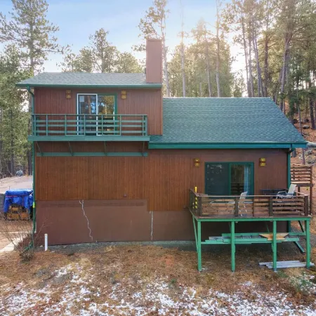 Riley's Retreat  Hot Tub and air conditioning!