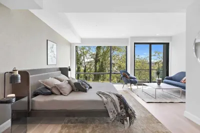 Hudson Views Hotels in 