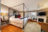 Lookout Point Lakeside Inn Hotels in Lake Hamilton