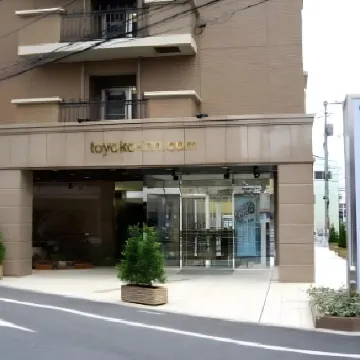 Toyoko Inn Okayama-eki Nishi-guchi Hiroba Отели рядом с достопримечательностью «Momotaro Statue»