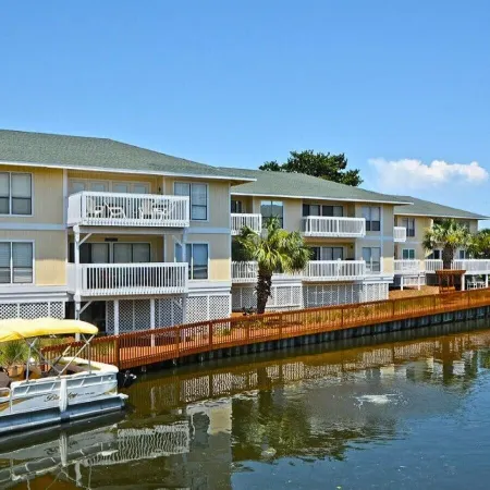Happy Beach Villa 3 Bedroom Condo by RedAwning