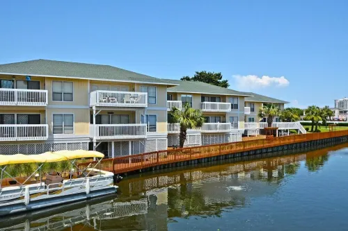 Happy Beach Villa 3 Bedroom Condo by RedAwning