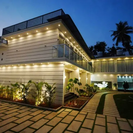 Palm Wave Beach Resort