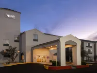 Spark by Hilton El Paso University Hotels near Thousand Steps Trail