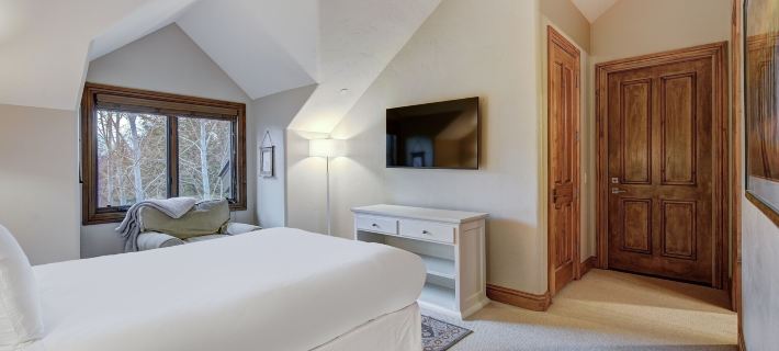 Cozy Mountain 4-Bedroom Retreat in Arrowhead Village 4 Townhouse by RedAwning Hotels in Edwards