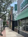 Clean, Classy, Convenient. Montclair's Best Stay! Walk to Town and Train
