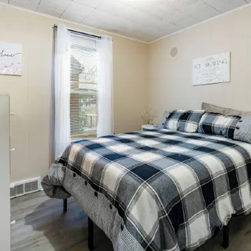 Modern 2BR Apartment Free Parking Baden
