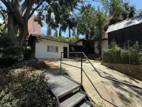 Frontera by Roots Rentals Hotel a 