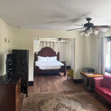 The DeLand Hotel