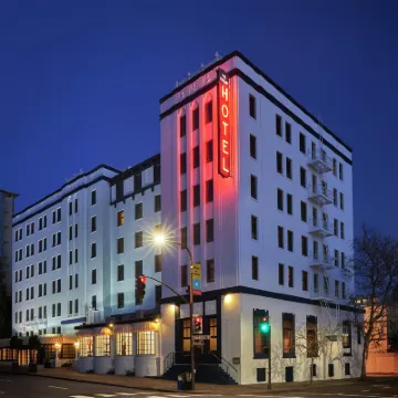 Graduate by Hilton Berkeley Hotels near Sather Gate
