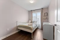 Spacious 2 Storey 2BR Toronto Escape w Parking