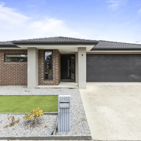 Comfort and Space in Lara's Family Friendly Home