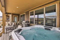 3 Mi to Granby Ranch: Home w/ Hot Tub & Mtn Views! - WiFi